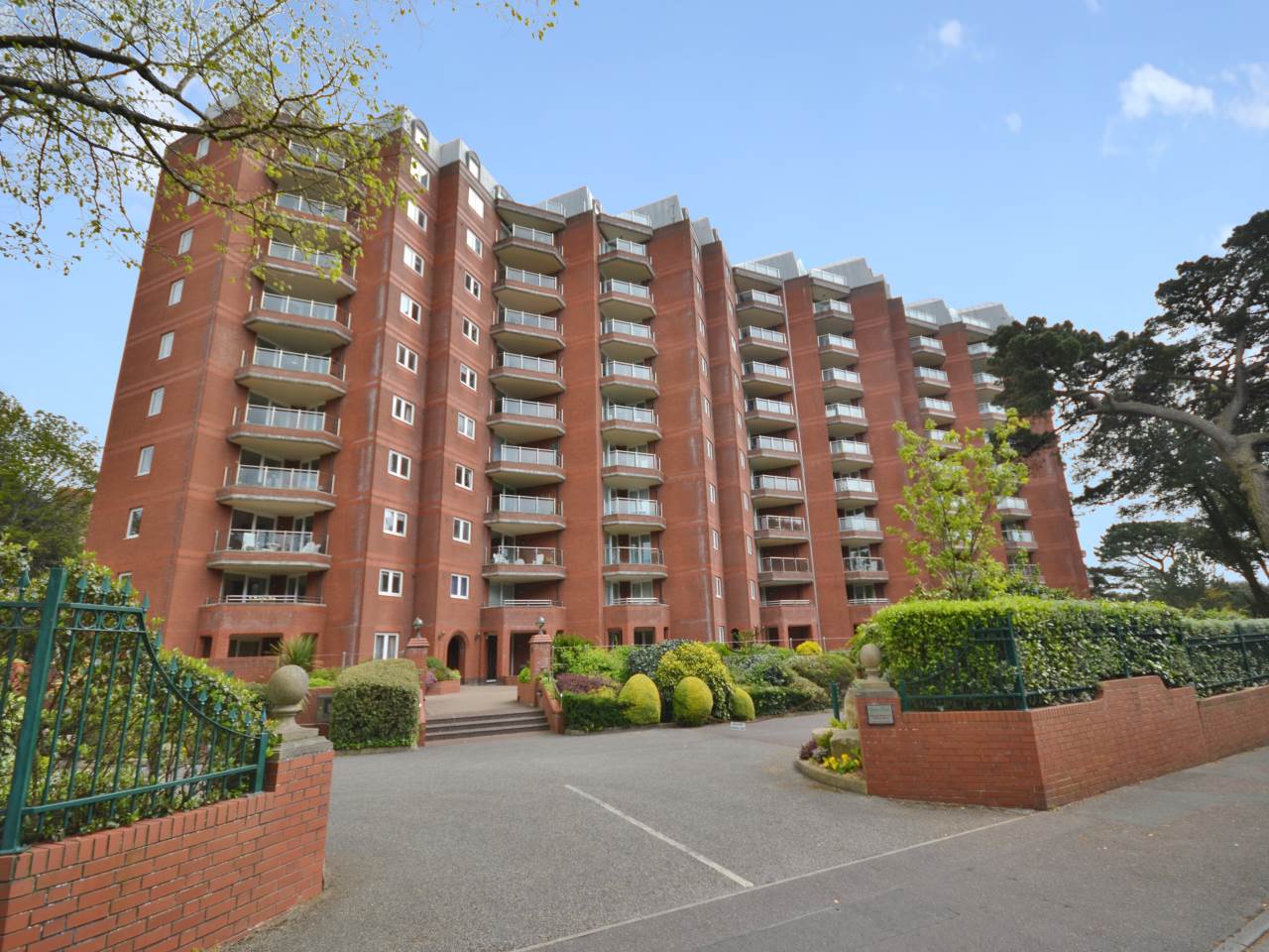 3 bed flat for sale in Green Park, 91 Manor Road - Property Image 1
